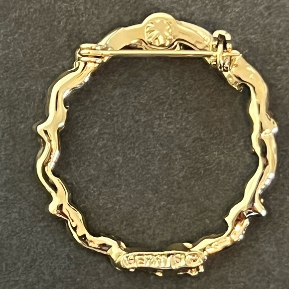 Gerry's Brooch Vintage Leaf Rhinestone Wreath Gold Tone 1 3/8" Jewelry Pin - Picture 6 of 8